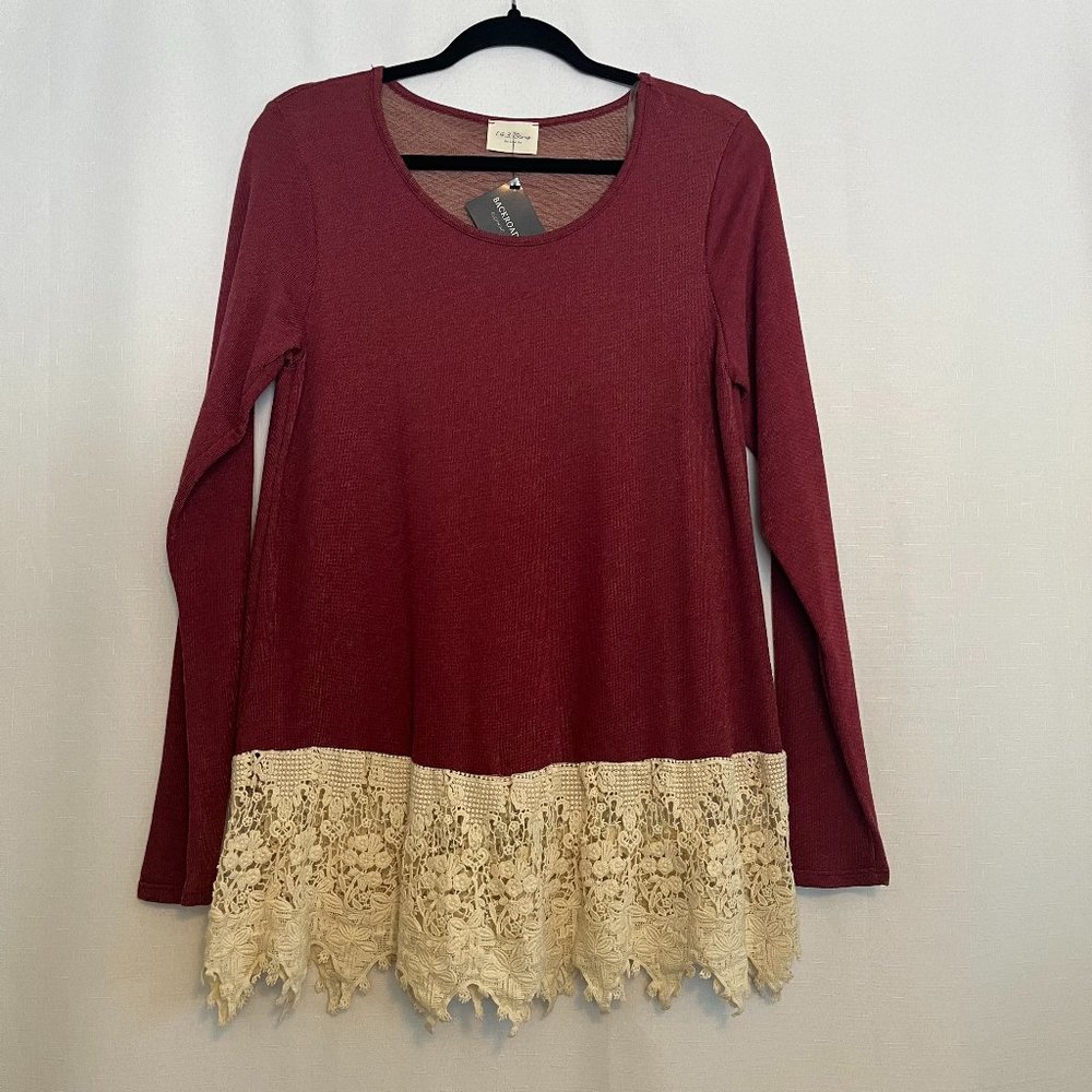 NWT 143 Story Long Sleeve Blouse with Crochet Bottom Detail Maroon/Cream medium